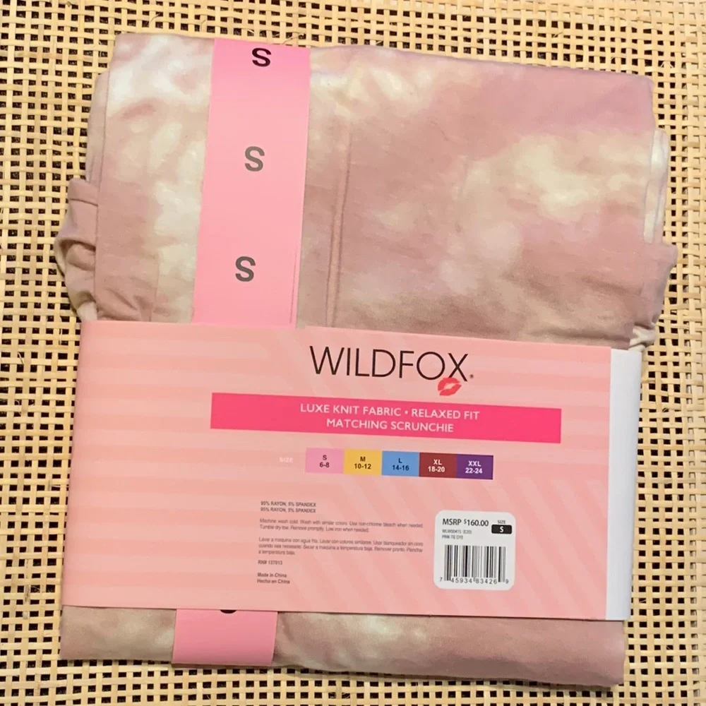 WildFox Women’s Short Set with Scrunchie